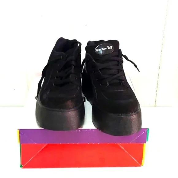 On Your Feet By Chinese Laundry Women's Vtg. Suede Platform Shoes sz 8 M - Picture 2 of 12